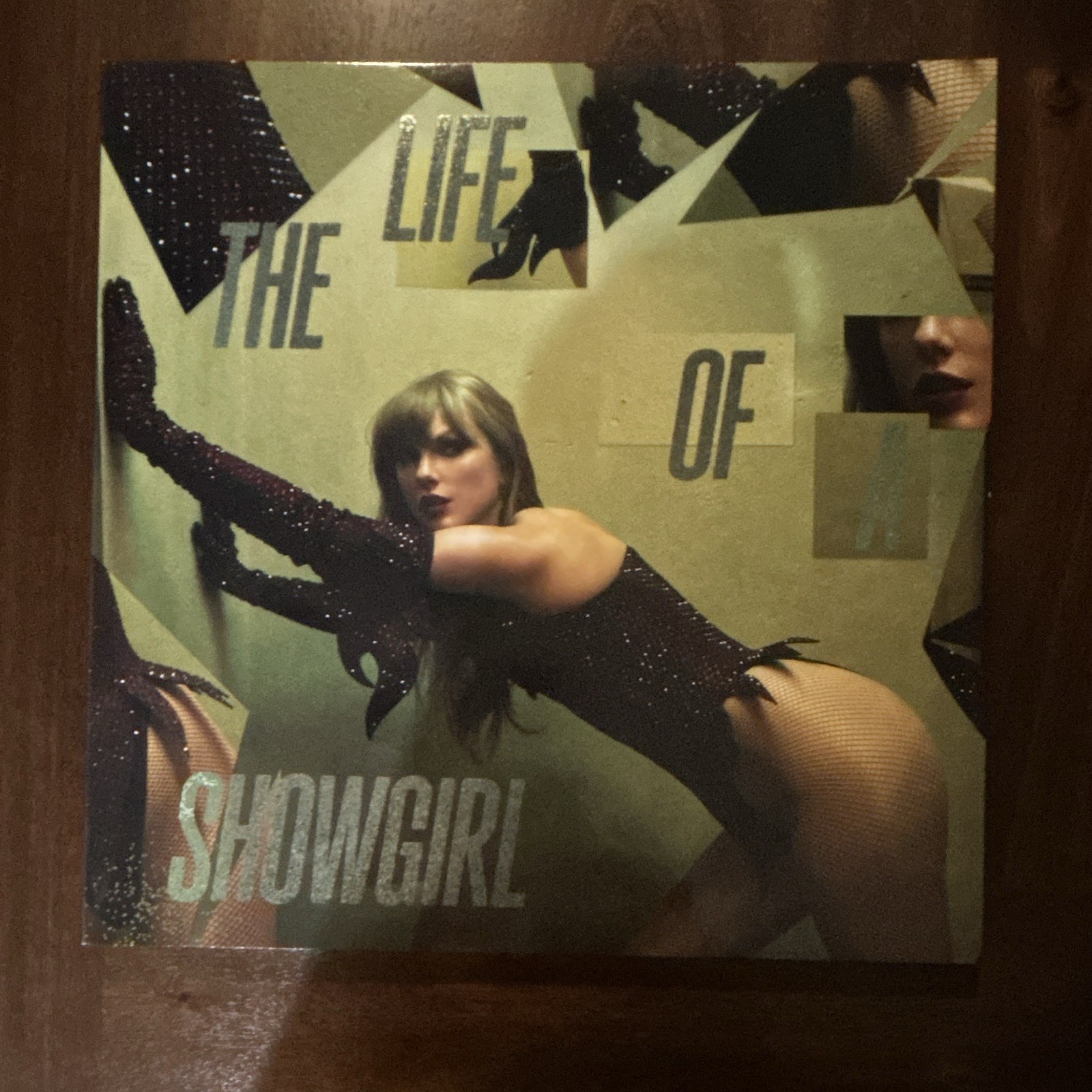 Taylor Swift the Life of a Showgirl: Shiny Bug Wintergreen Onyx Marbled Vinyl Taylor Swift the Life of a Showgirl: Shiny Bug Wintergreen Onyx Marbled Vinyl