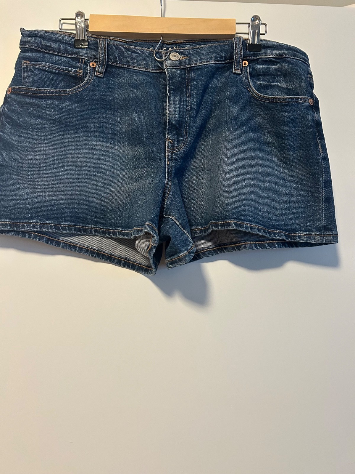NWT Wmns AMERICAN EAGLE Blue Mid Rise a-Line fit Shorts size 12