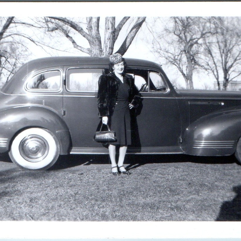 c1940s Fashionable Woman Fur Coat 1941 Pontiac Sedan Snapshot Photo Whitewalls c1940s Fashionable Woman Fur Coat 1941 Pontiac Sedan Snapshot Photo Whitewalls