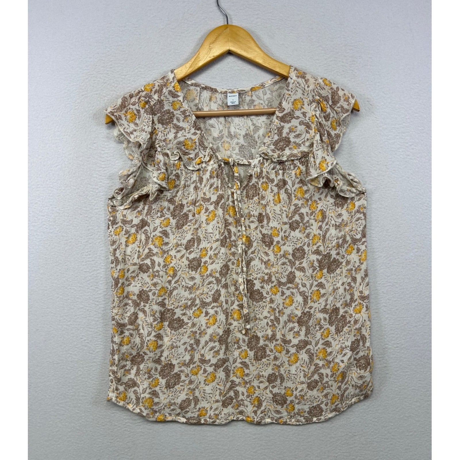 Cottagecore Boho Old Navy Womens Small Cream Floral Ruffle Flutter Sleeve Top