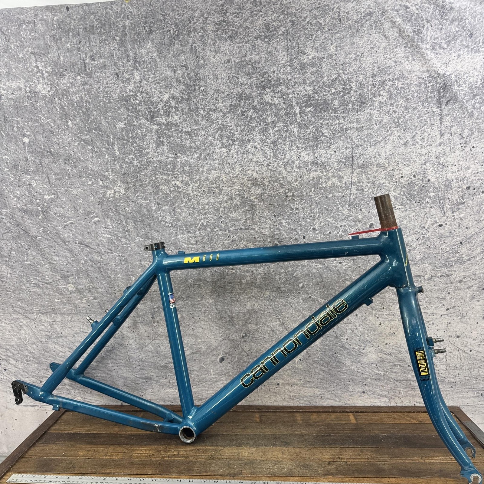 Vintage Cannondale M600 Frame 18in 90s MTB USA Pepperoni Fork Alloy 26in 135mm