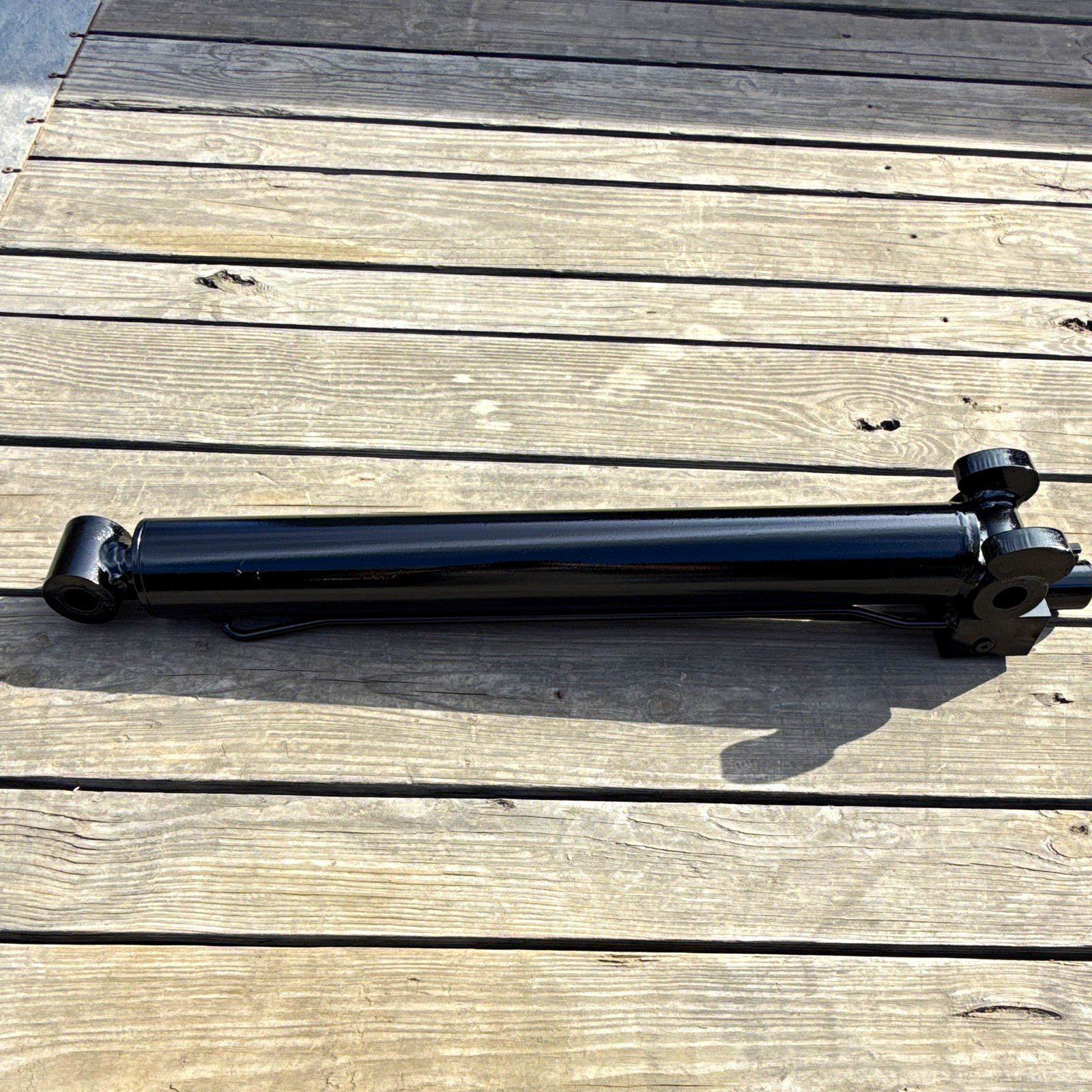 JLG T350 outrigger cylinder part # 1684442 JLG part