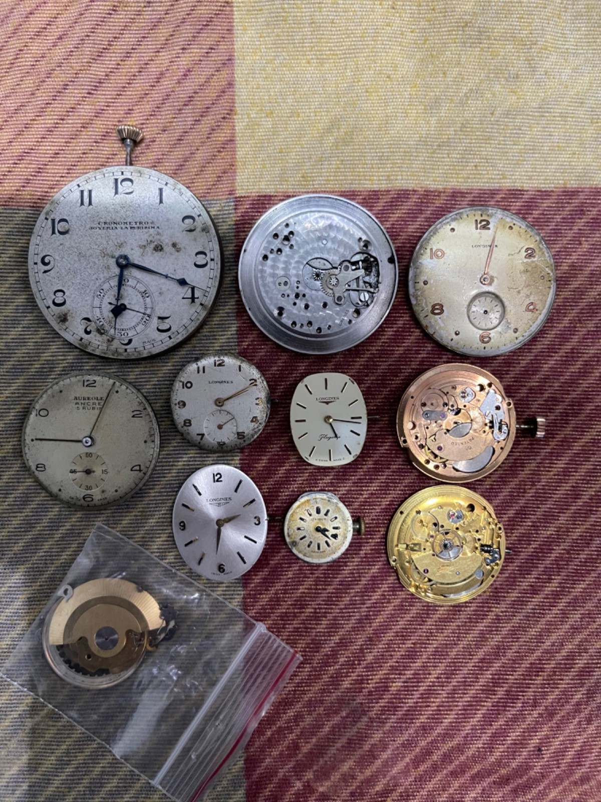 Lot of High Grade movement loot 10 piece for parts Lot of High Grade movement loot 10 piece for parts