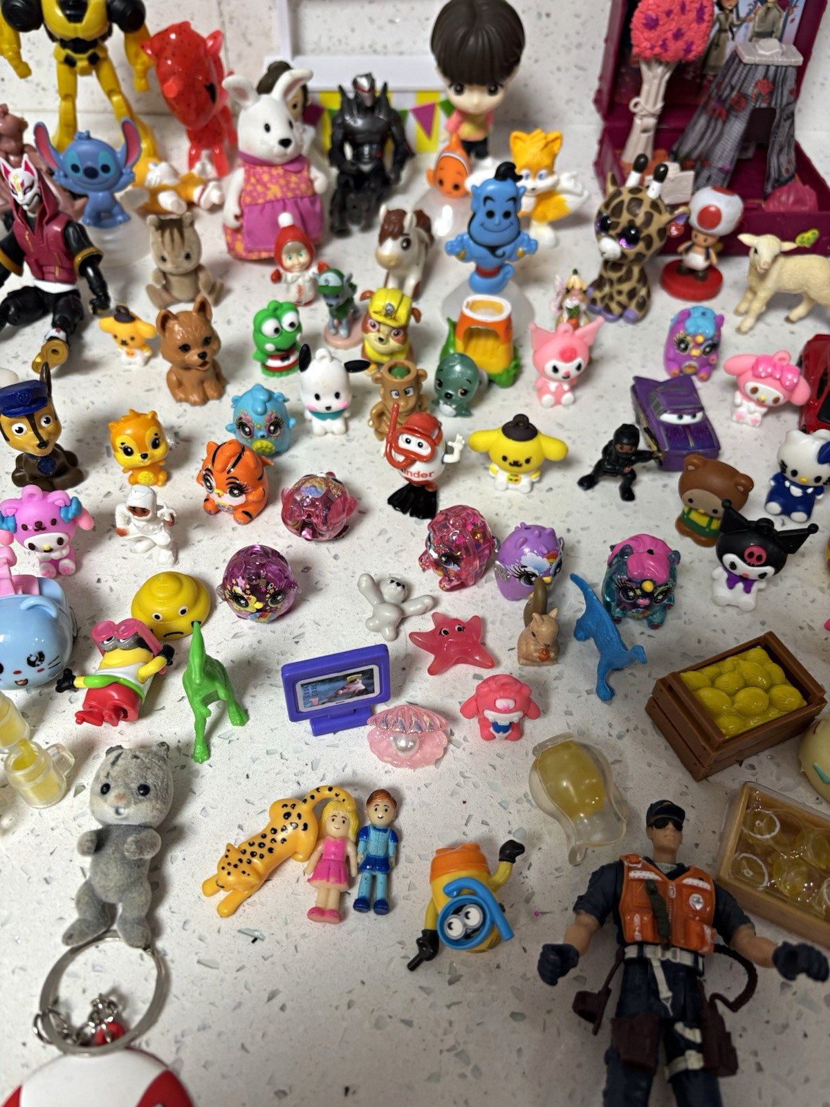 HUGE LOT 108 Pcs Mixed Toy Mini Figures Loose Sanrio Disney Minions Bulk