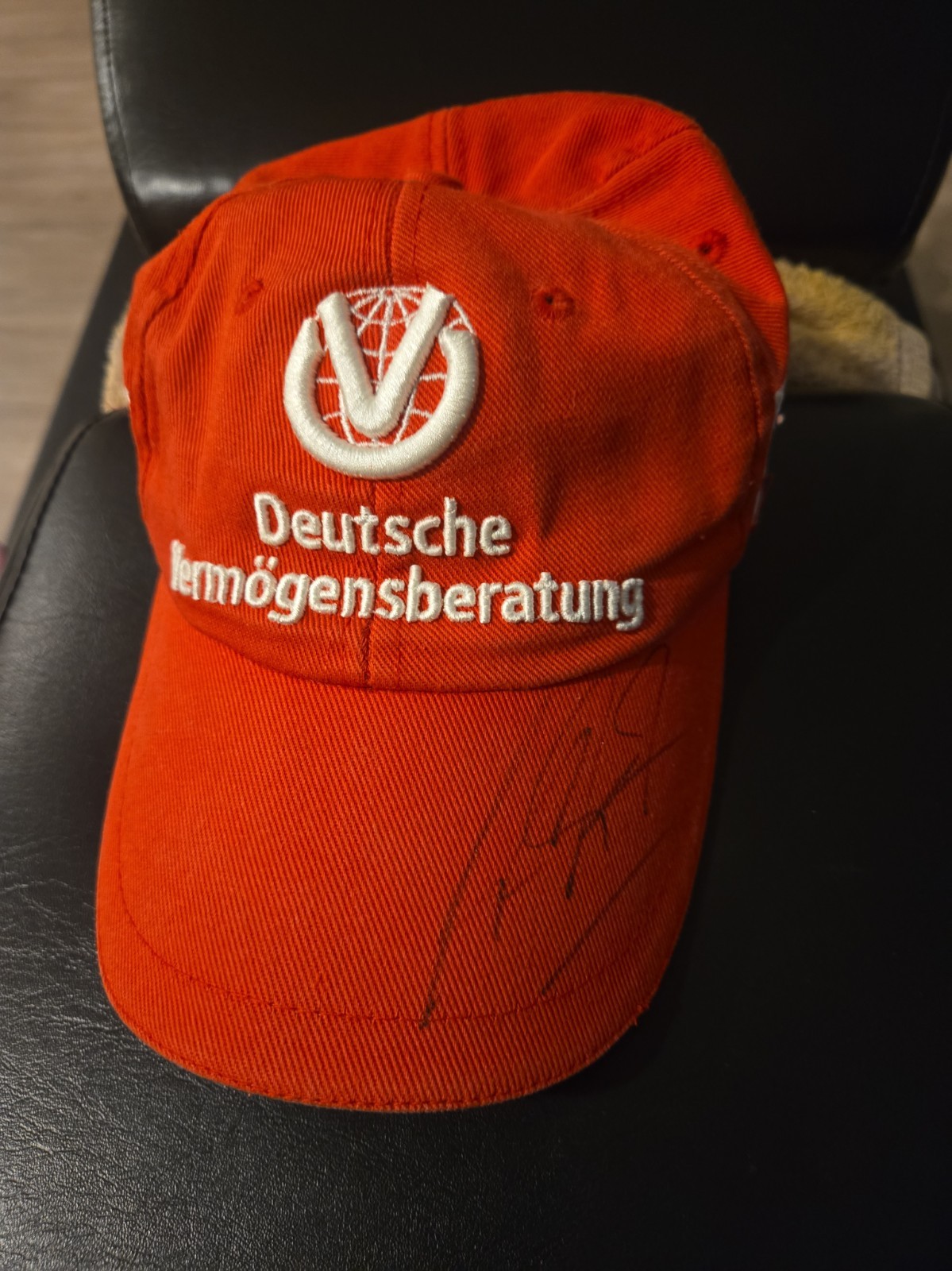 Vintage Michael Schumacher Ferrari F1 Cap Deutsche Vermogensberatung,HAND SIGNED