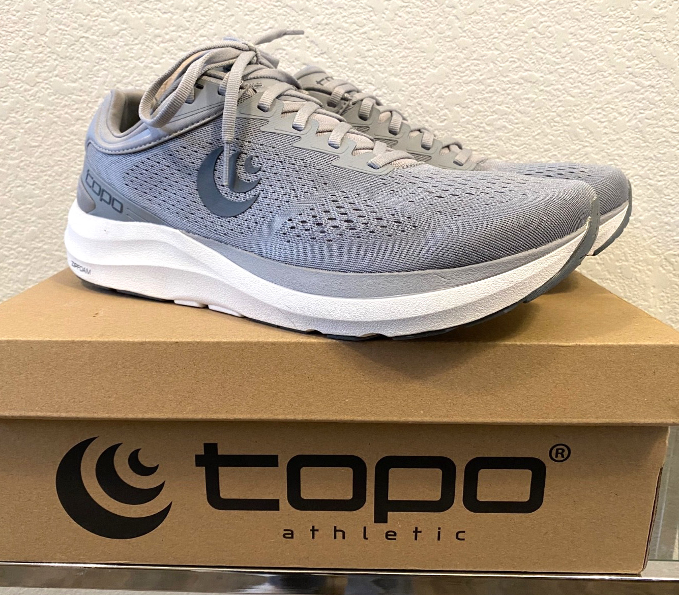 Topo Athletic Phantom 3 Road Running Athletic Shoe Men\'s 12.5 Gray 5 MM Drop