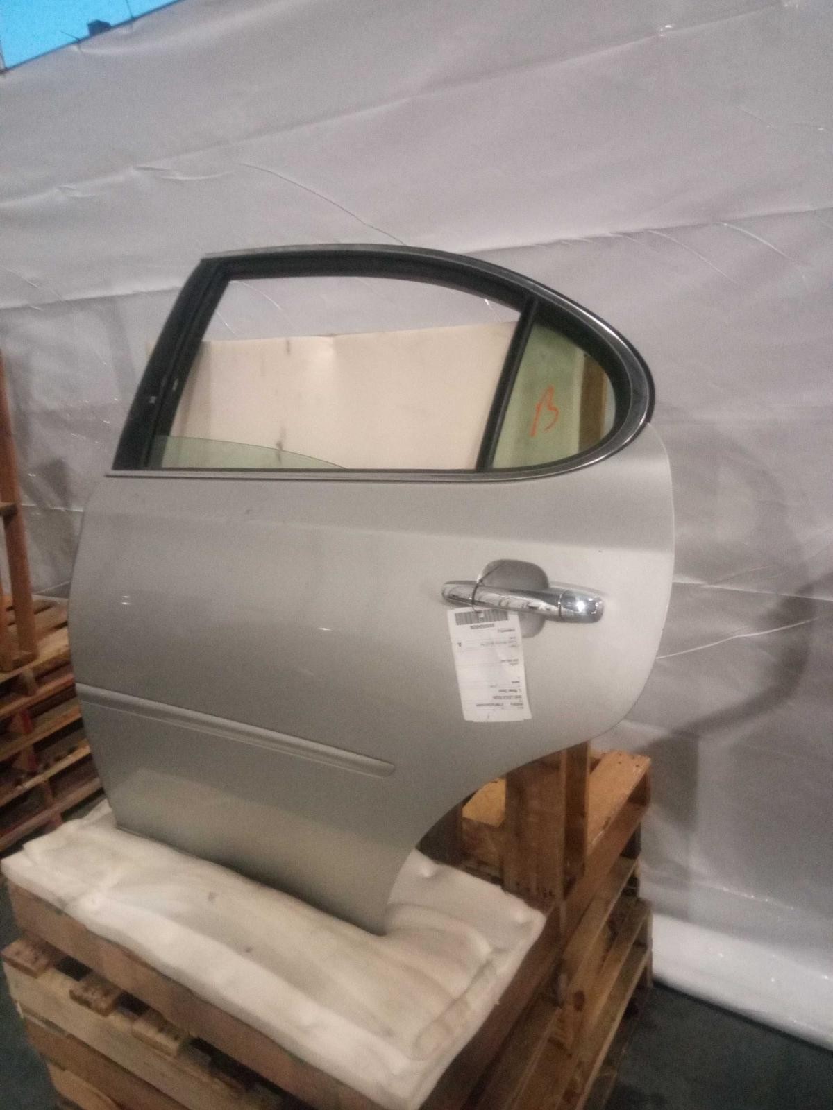 2002-2003 Lexus ES300 Left Rear Door Silver OEM Used 127K Miles