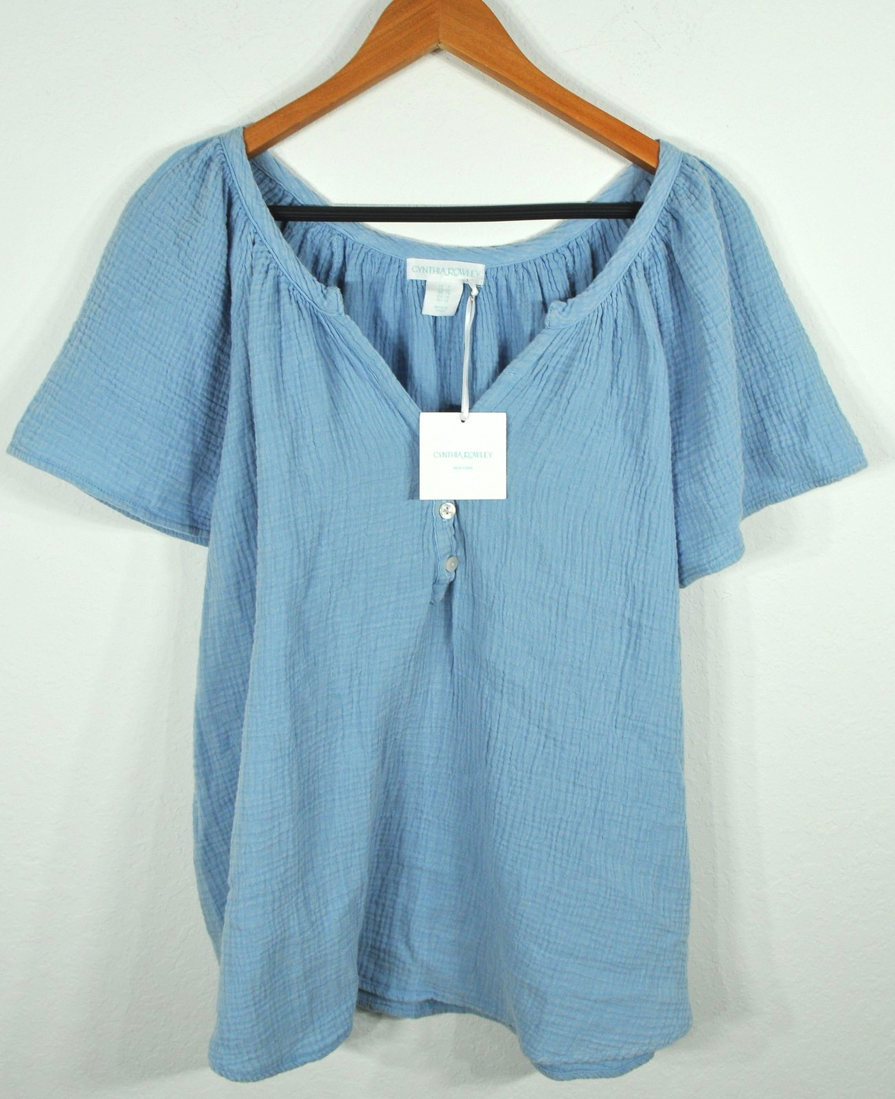 Cynthia Rowley Women’s 2X Blue Gauze Blouse Button V-Neck Short Sleeve NWT