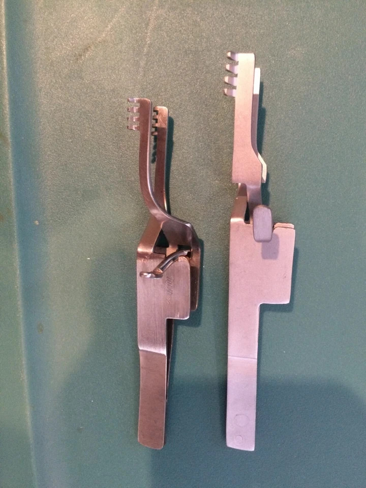 SURGICAL RETRACTOR MEISERHAND CROSSACTION 4\