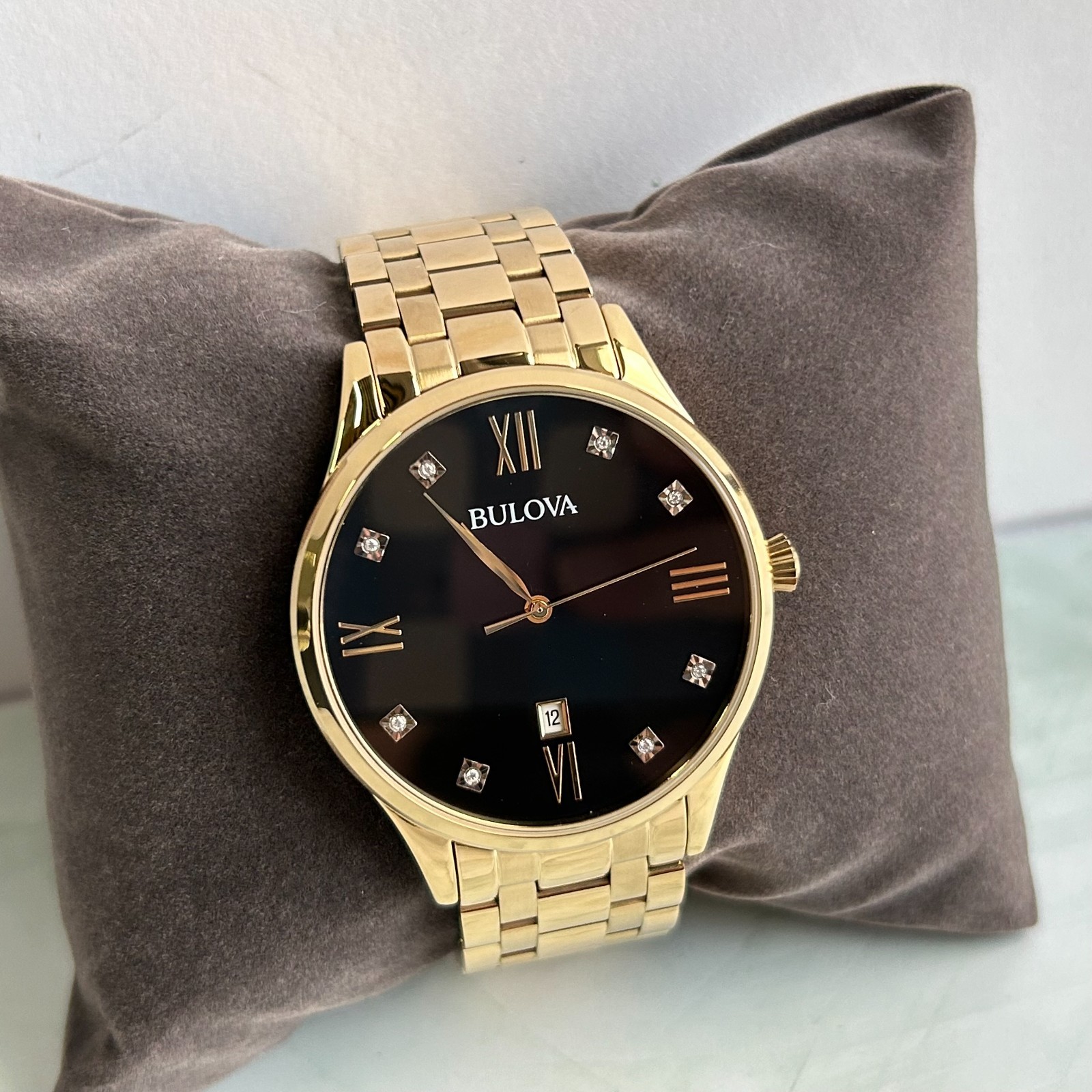 Bulova Classic 97D108 Diamond Black Dial Gold-Tone Bracelet Men\'s Quartz Watch