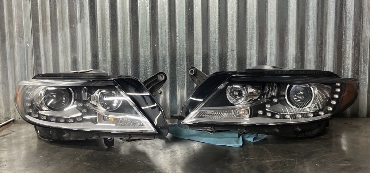 2013-2015 Volkswagen CC Headlights Left and Right