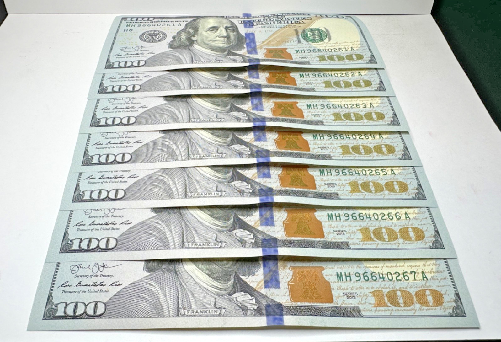 Uncirculated Sequential Numbered $100 BU- 2013 A 1 One Hundred Dollar Bill note Uncirculated Sequential Numbered $100 BU- 2013 A 1 One Hundred Dollar Bill note