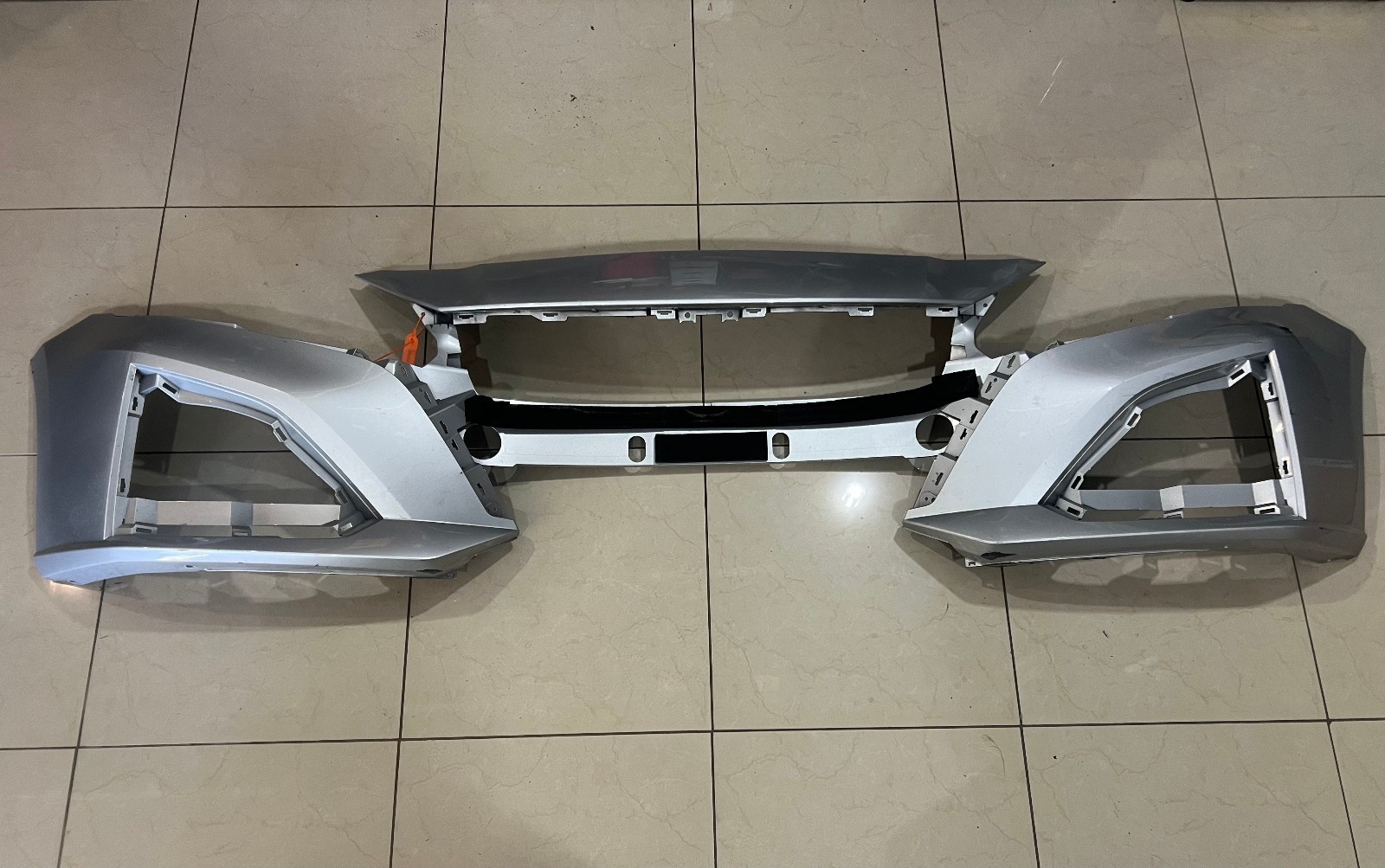 Front Bumper Silver 2023 2024 Nissan Altima 62022-9HF0H OEM Front Bumper Silver 2023 2024 Nissan Altima 62022-9HF0H OEM