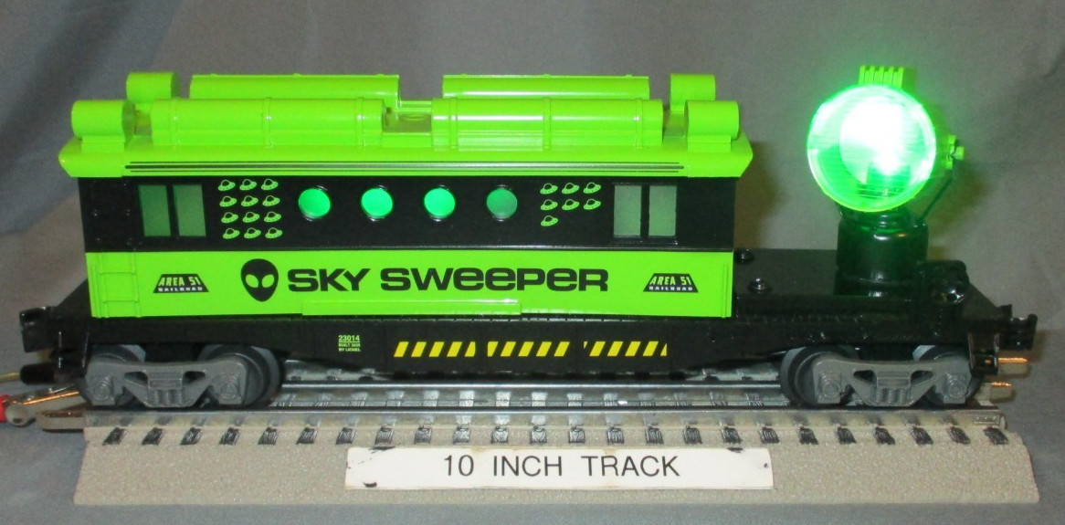Lionel 23014 Area 51 Sky Sweeper Security Caboose w/ Rotating Searchlight O/027