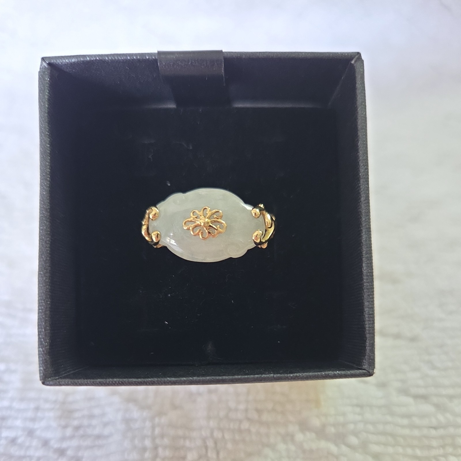 White Jadeite Gemstone Filigree Ring 14K Yellow Gold Size 7.25 Vintage Estate White Jadeite Gemstone Filigree Ring 14K Yellow Gold Size 7.25 Vintage Estate