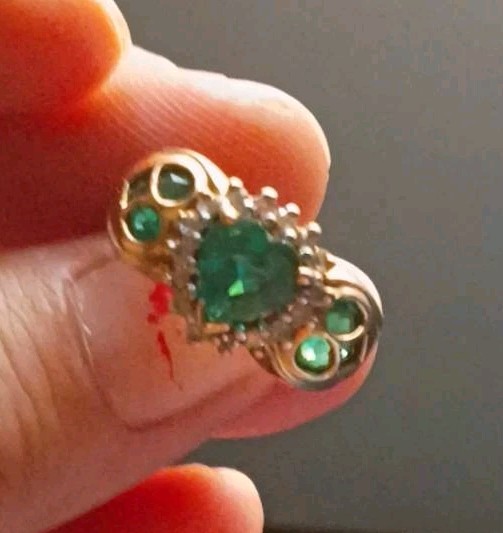 Vintage Halo Ring 14k Yellow Gold, Heart Cut Green Emerald. Vintage Halo Ring 14k Yellow Gold, Heart Cut Green Emerald.