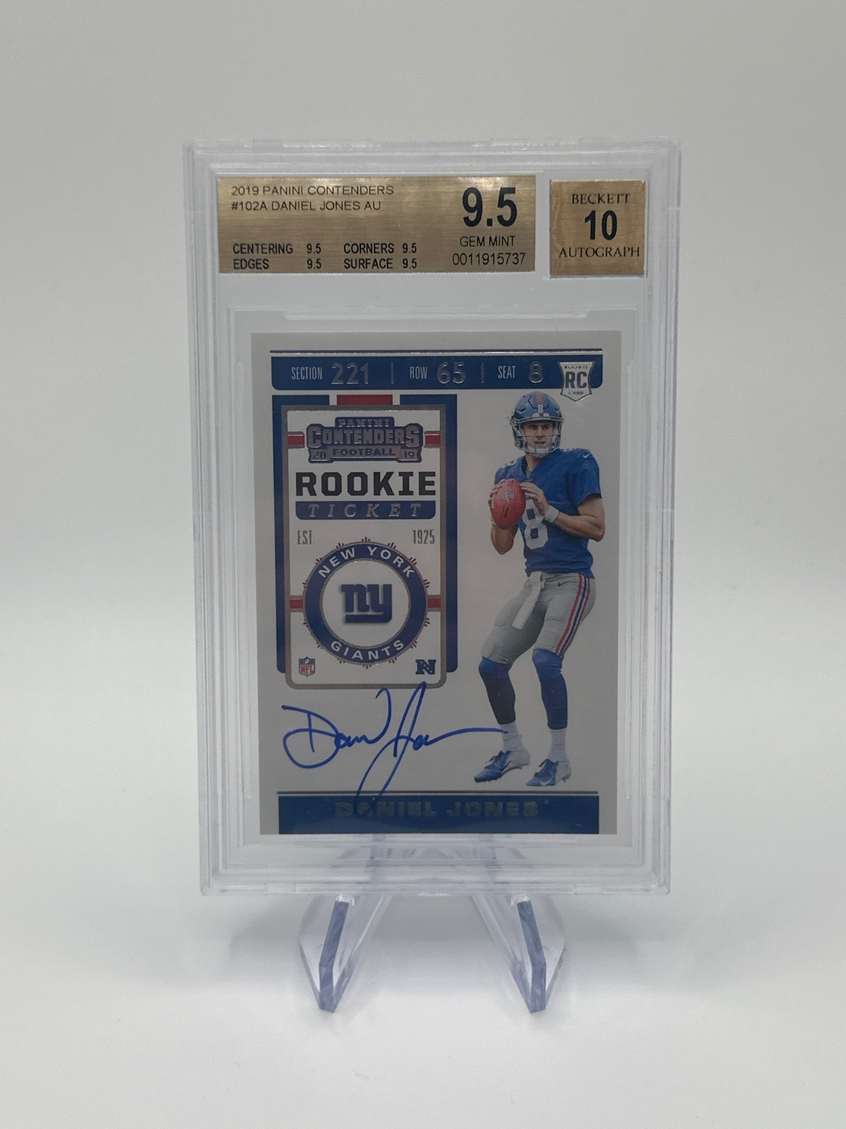 2019 Panini Contenders - Rookie Ticket Daniel Jones #102 (AU, RC) BGS 9.5 GM MNT 2019 Panini Contenders - Rookie Ticket Daniel Jones #102 (AU, RC) BGS 9.5 GM MNT