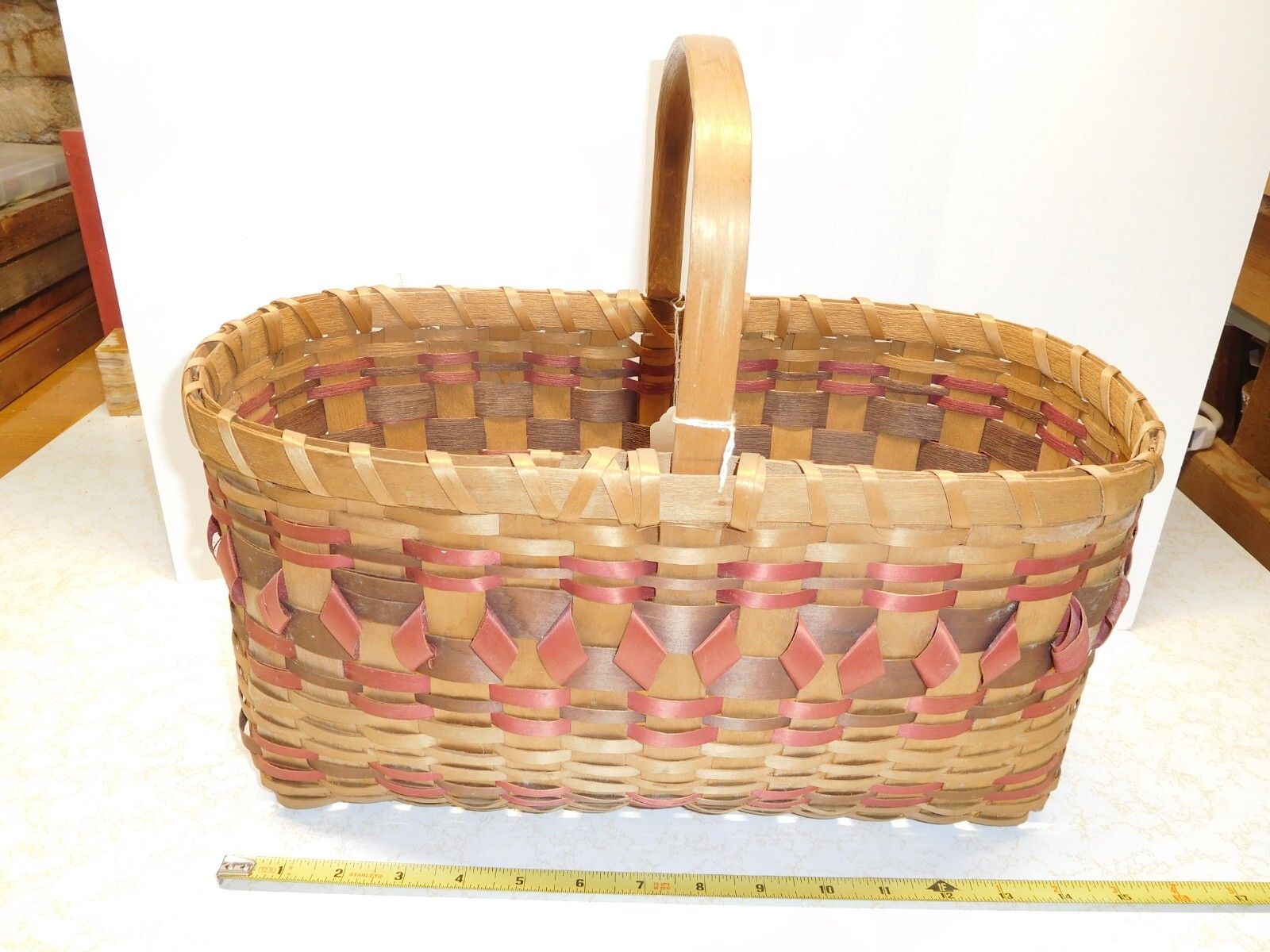 Vintage Native American Winnebago Hand-Woven Rectangular Basket Vintage Native American Winnebago Hand-Woven Rectangular Basket