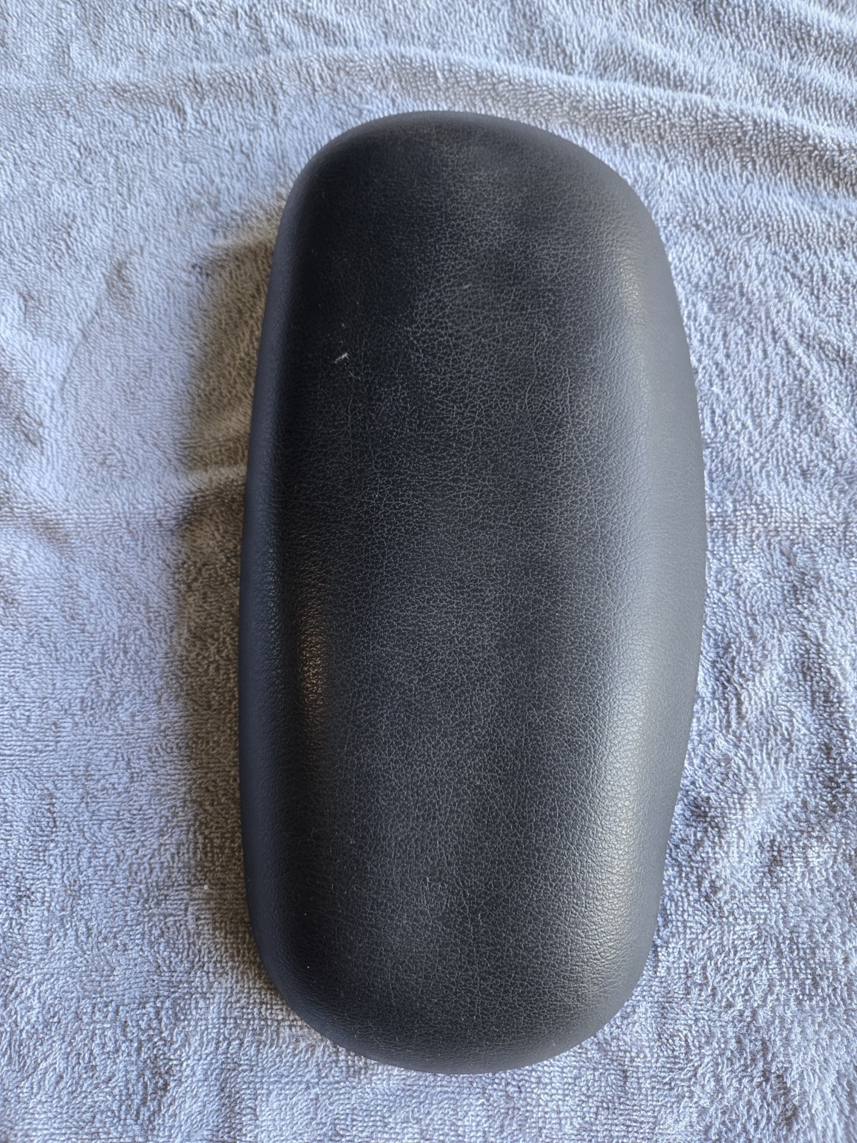99-04 Mustang Center Console Armrest Charcoal Gray 99-04 Mustang Center Console Armrest Charcoal Gray