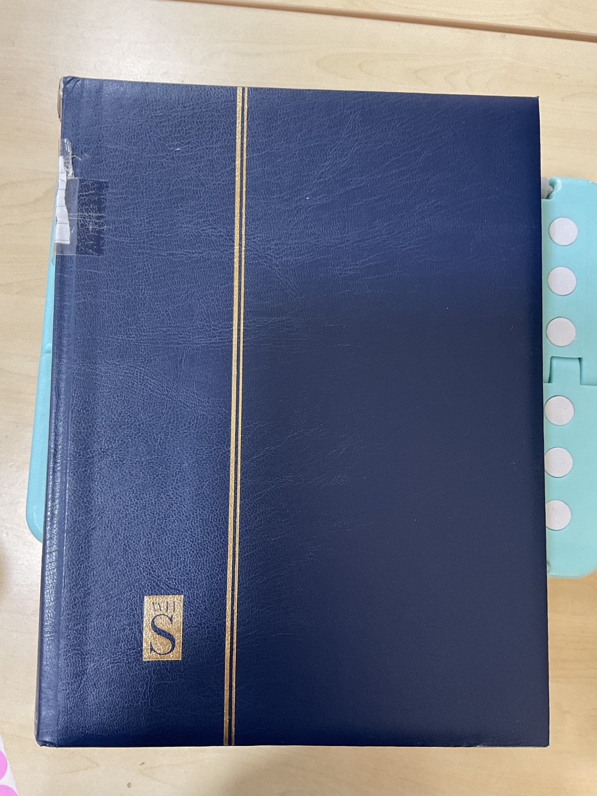 Australia stamps. QV States on. KGV heads. Much duplication. stock book. @208