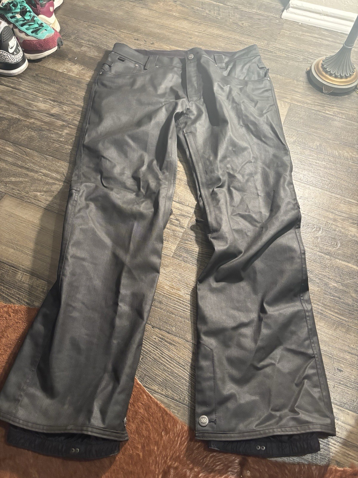 686 Insulated Black Waxed Denim Snowboard Ski Pants Men\'s XL infiDRY 10K Rare 686 Insulated Black Waxed Denim Snowboard Ski Pants Men\'s XL infiDRY 10K Rare