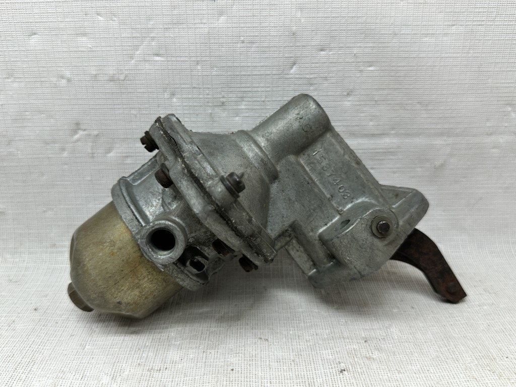 NORS AC #9617 Fuel Pump 1951 1952 1953 Kaiser w/Electric Wipers