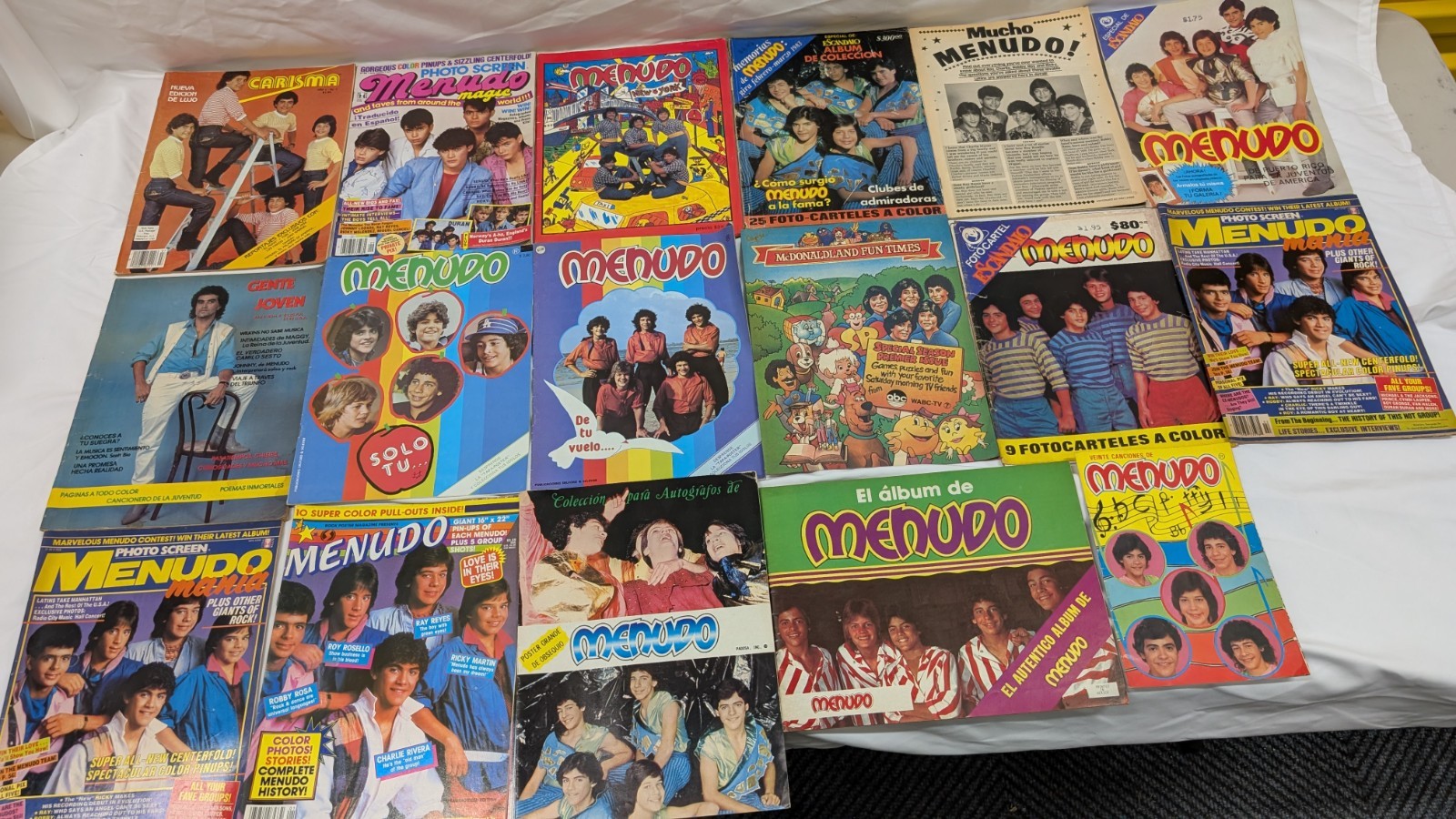 Lot of 20 vintage Menudo magazines photo booklets collectible sticker album