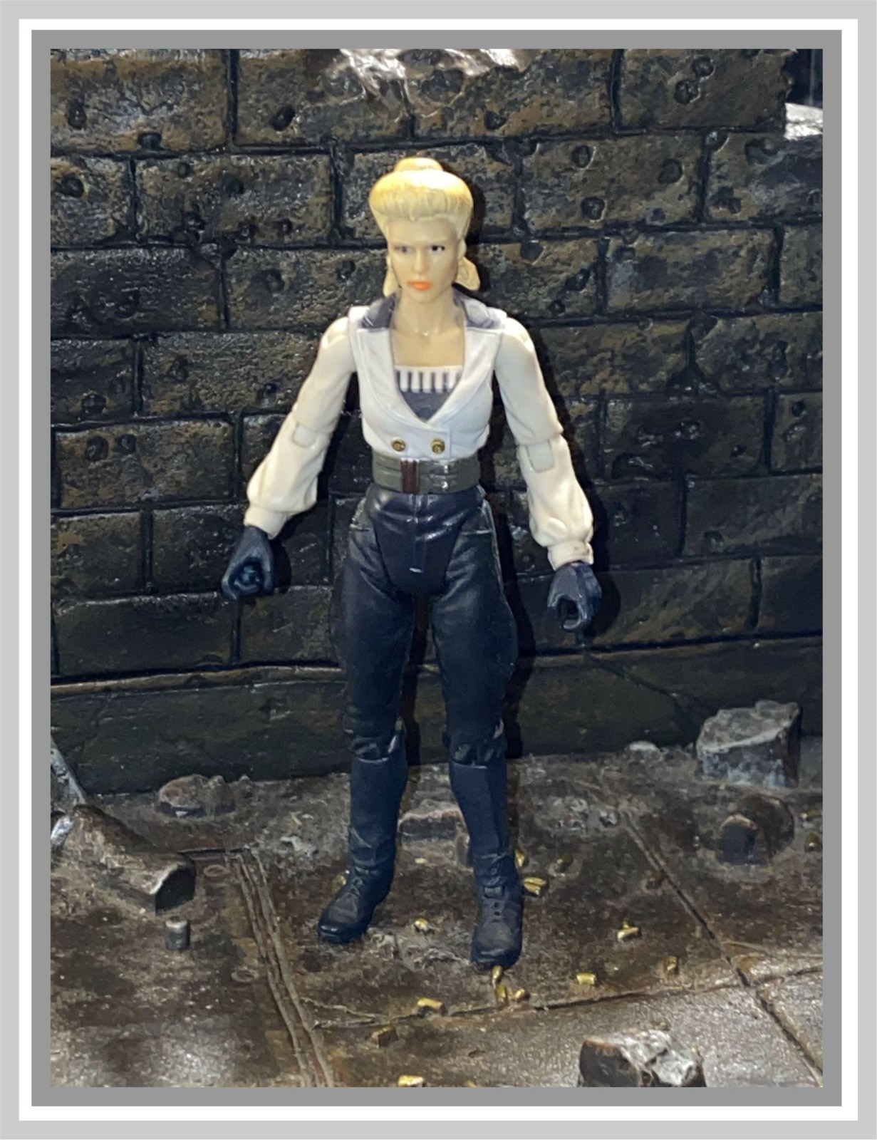 2008 _ INDIANA JONES and the LAST CRUSADE _ DR ELSA SCHNEIDER _ * FIGURE ONLY *