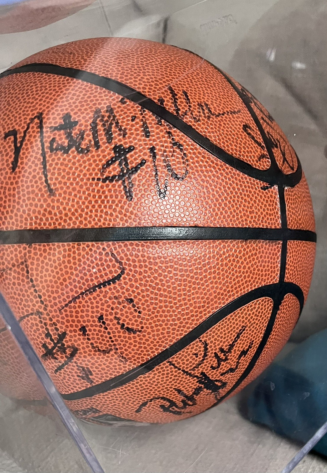 1997-98 Seattle Supersonics Team Signed Basketball PSA/DNA Autographed
