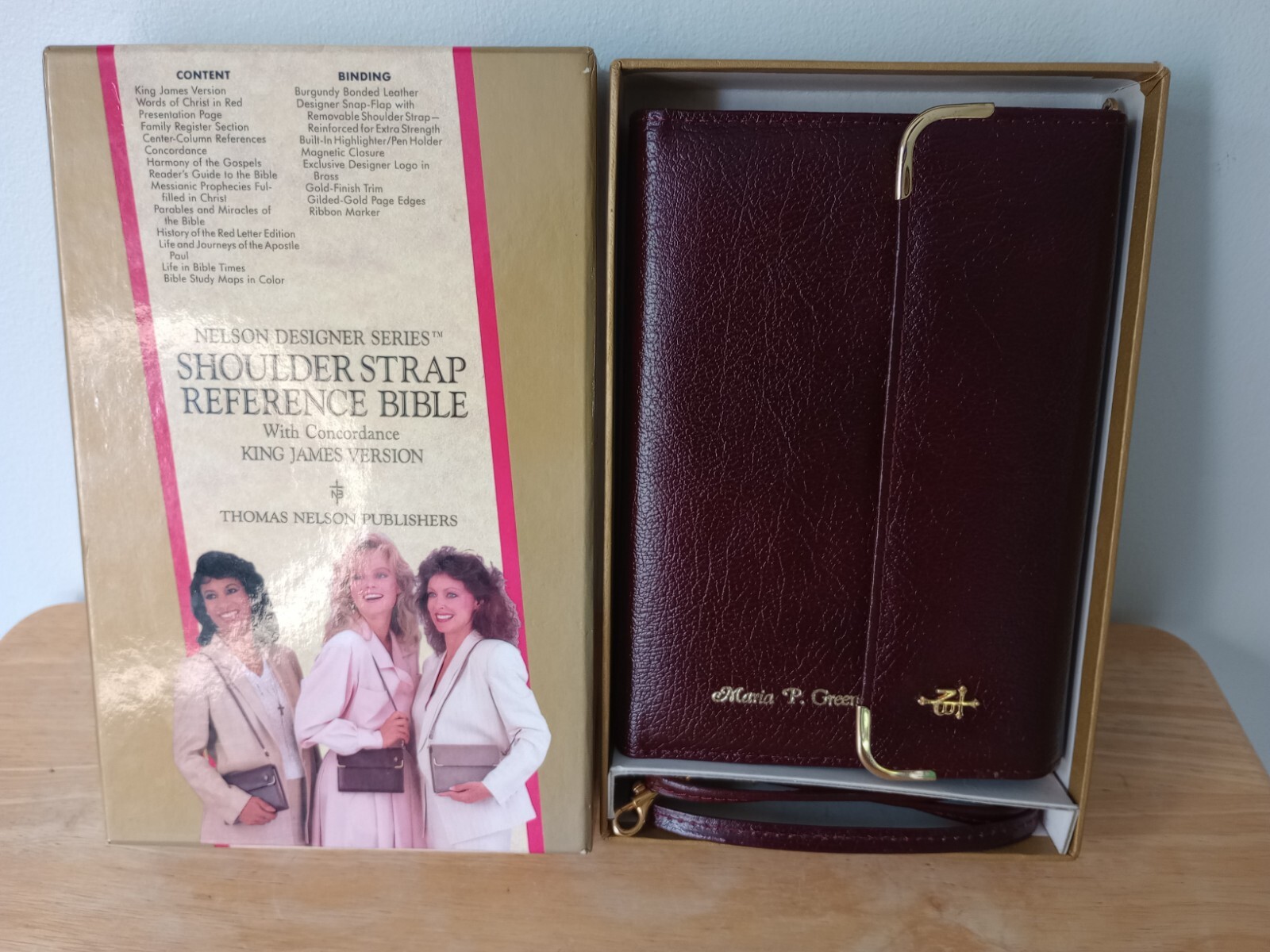 Vintage 1962 Nelson Shoulder Strap Reference Bible - Excellent Condition Vintage 1962 Nelson Shoulder Strap Reference Bible - Excellent Condition
