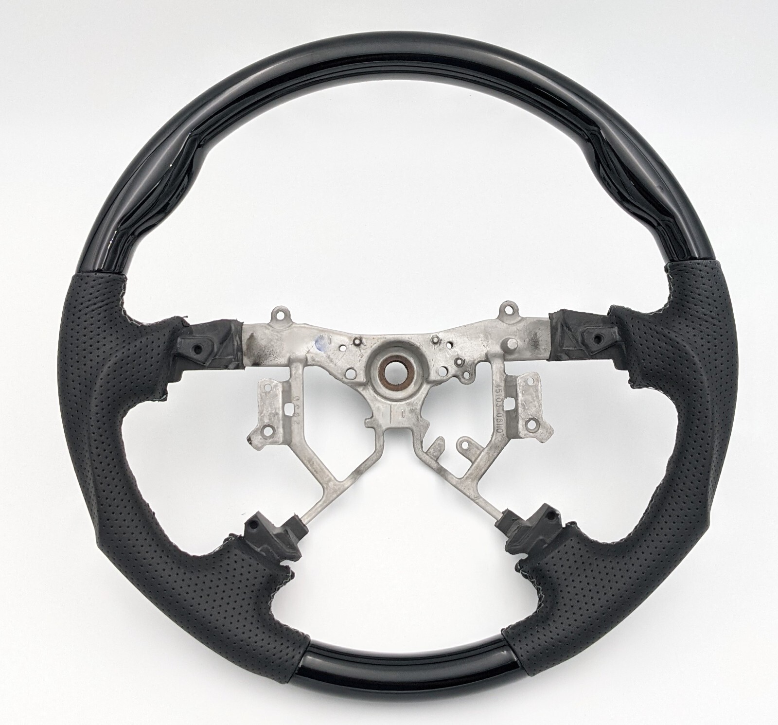 2005-2011 Toyota Tacoma Piano Black Sports Steering wheel
