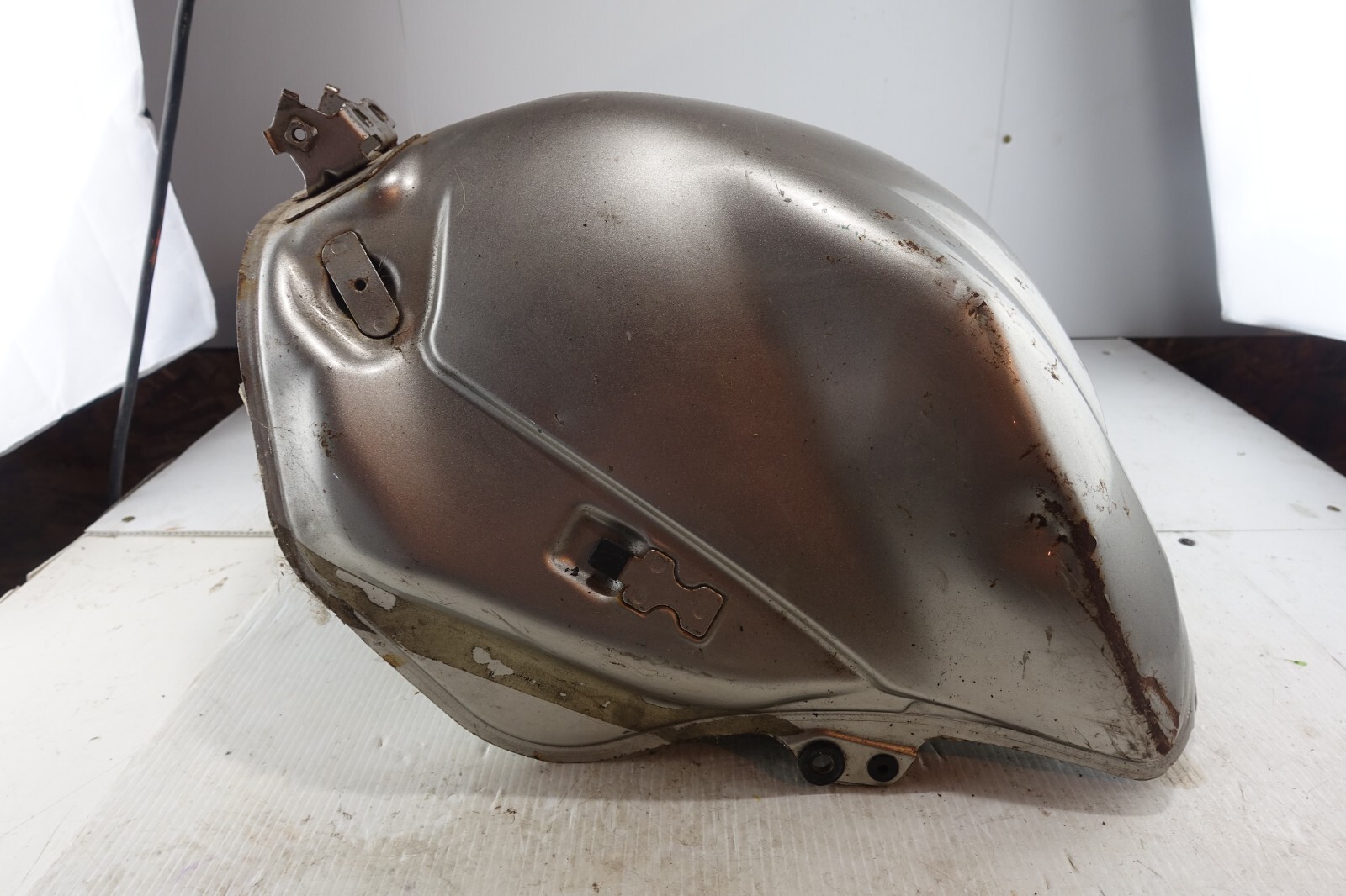 2005 04-06 yamaha yzf r1 GAS TANK FUEL CELL PETROL RESERVOIR
