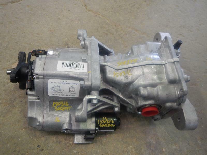 2016-2018 KIA Sorento Rear Axle Differential Carrier AWD Assembly OEM