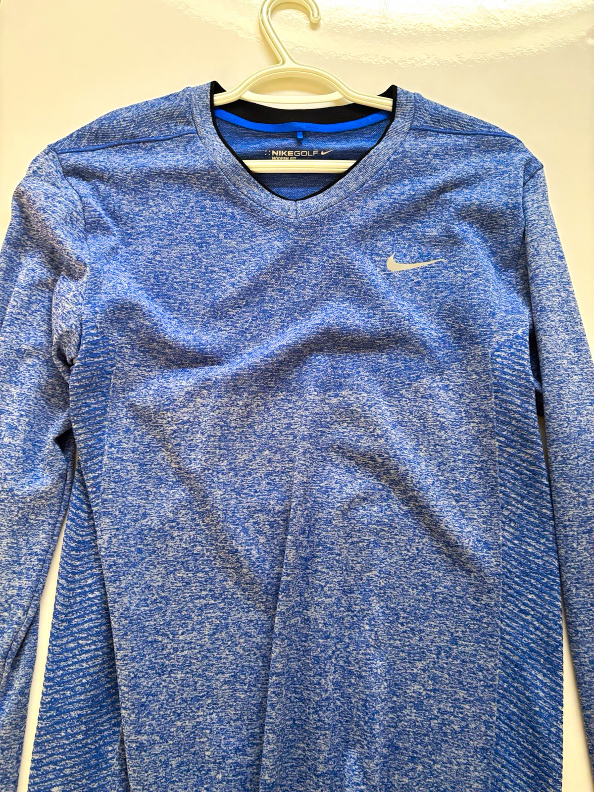 Nike Golf Dri-FIT Tour Performance Men\'s M. V-Neck Long Sleeves. Nike Golf Dri-FIT Tour Performance Men\'s M. V-Neck Long Sleeves.