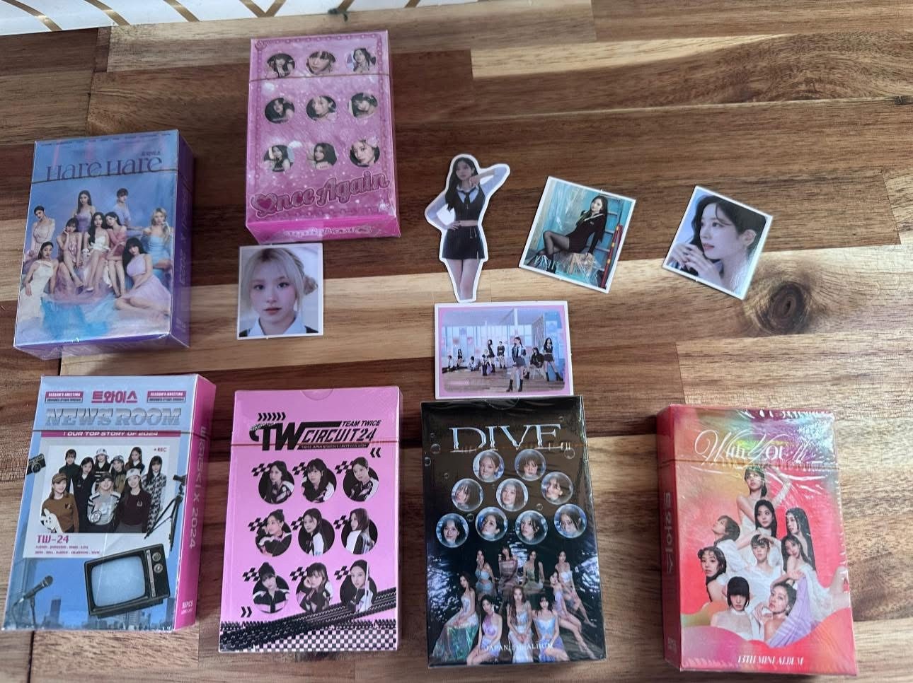KPOP Team Twice Circuit 24 Twice Japan Season's Greetings 2024 Lomo Cards Set KPOP Team Twice Circuit 24 Twice Japan Season's Greetings 2024 Lomo Cards Set