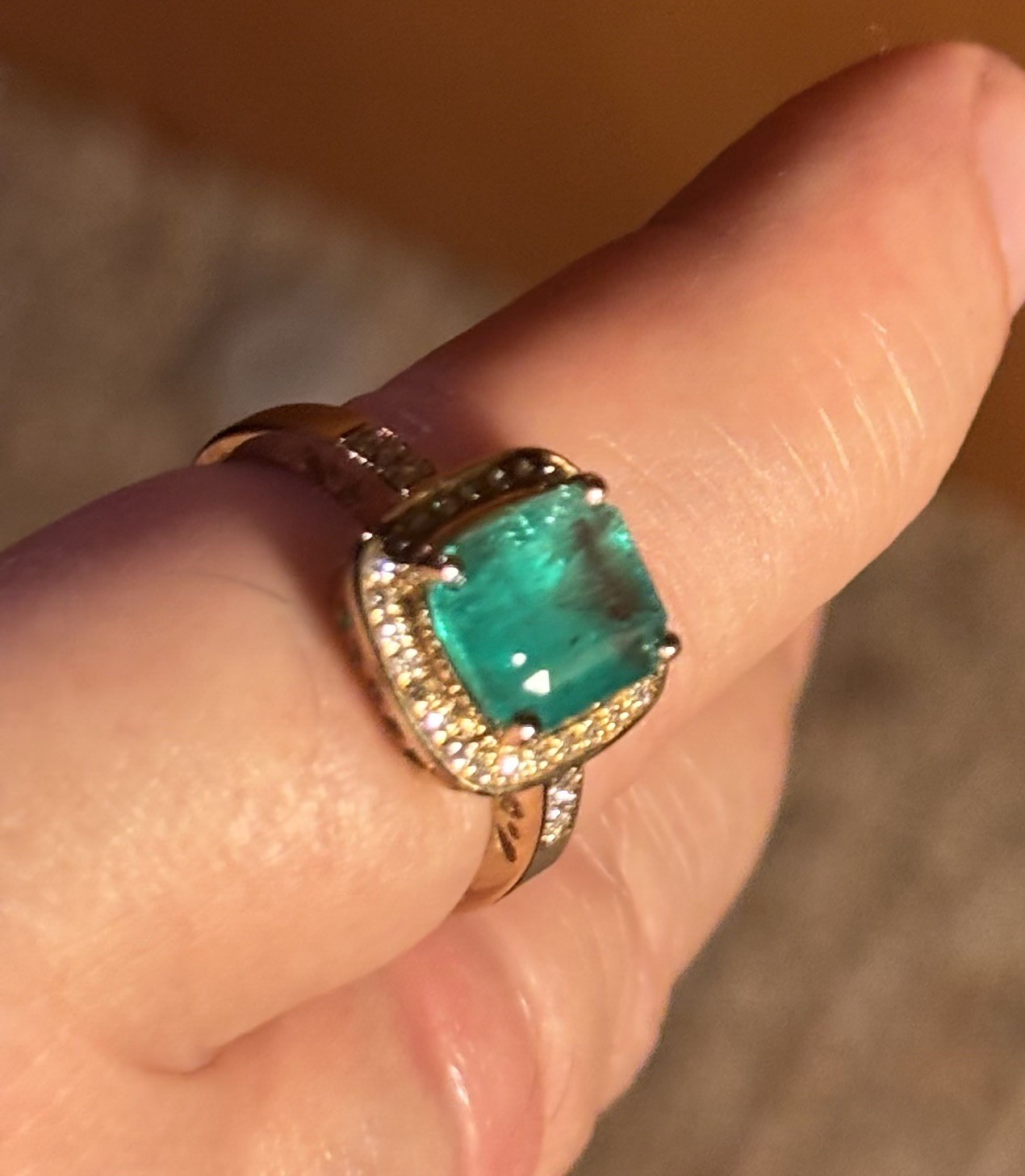 THE PERFECT EARTH MINED COLUMBIAN EMERALD RING, IN GOLD SETTING.  NATURAL GEM