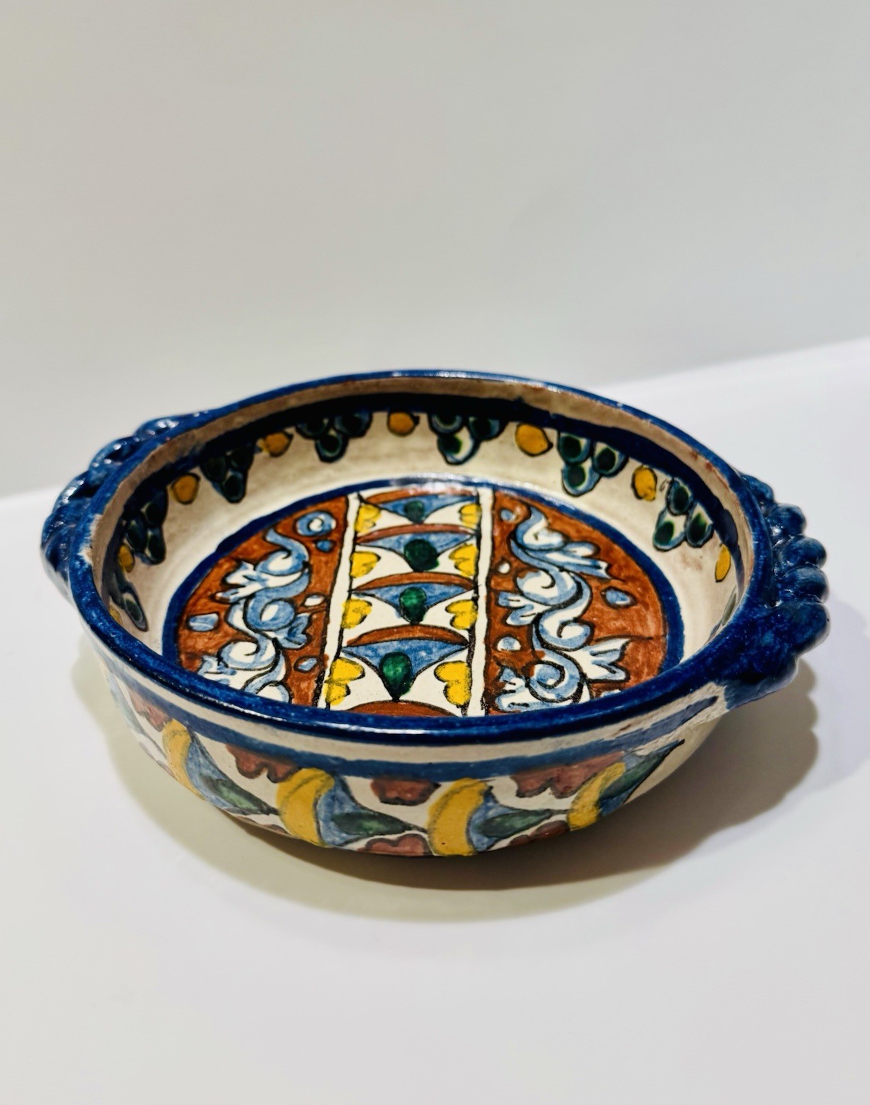 Vtg Artisanal Talavera Mexican Art Pottery Dual Handled Bowl/Cazuela 8” Unique