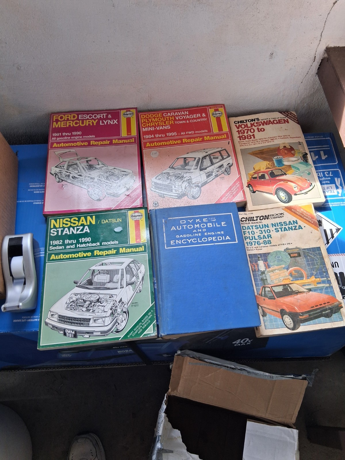 Chilton and Haynes Auto Repair Manuals Assorted and Dyke's Automobile lot of 6