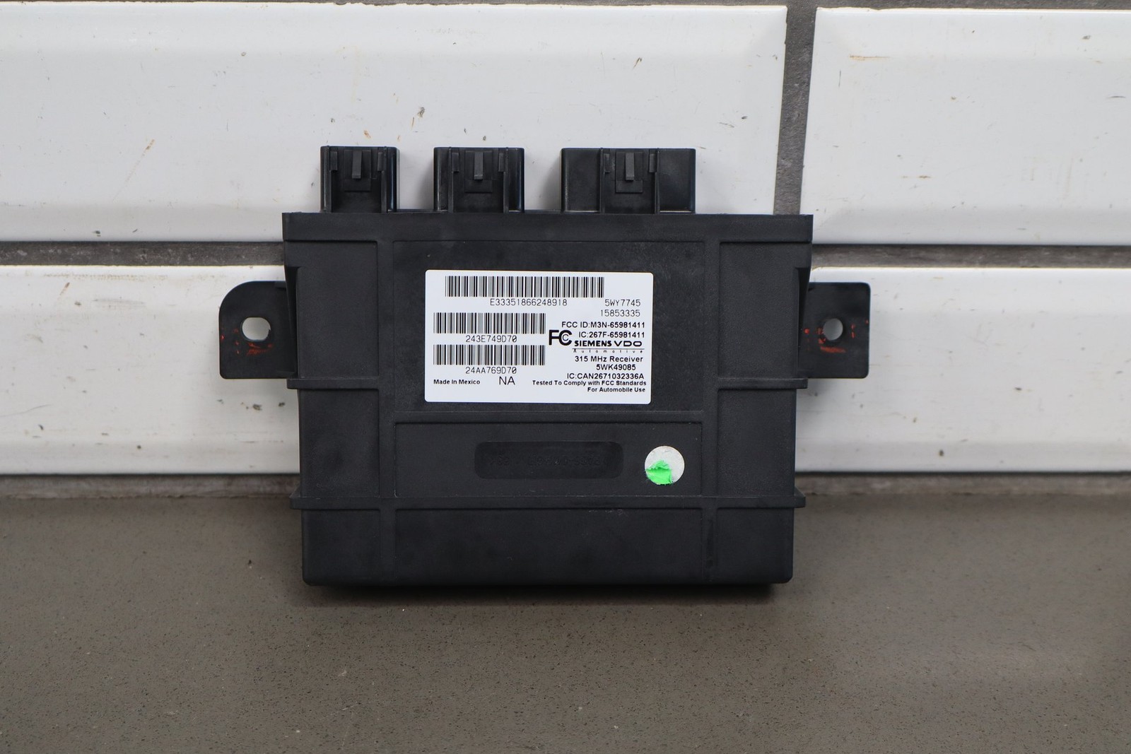 2005-2007 Chevrolet Corvette C6 Body Control Module Keyless Entry 15853335