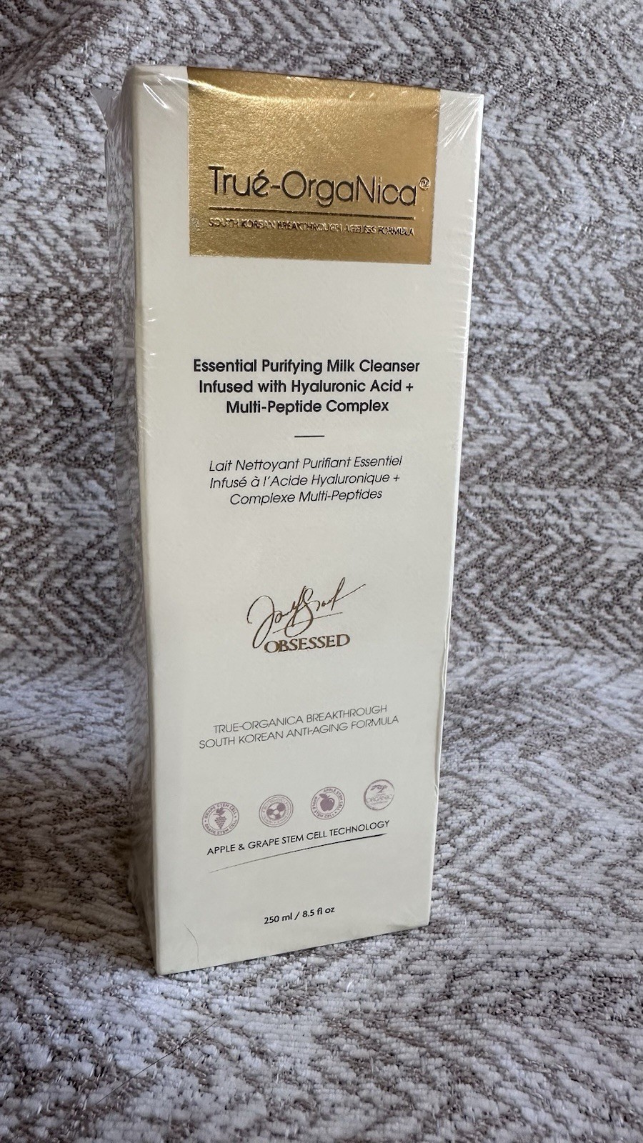 True-OrgaNica Essential Purifying Milk Cleanser 250 ml 8.5 fl oz New & Sealed True-OrgaNica Essential Purifying Milk Cleanser 250 ml 8.5 fl oz New & Sealed