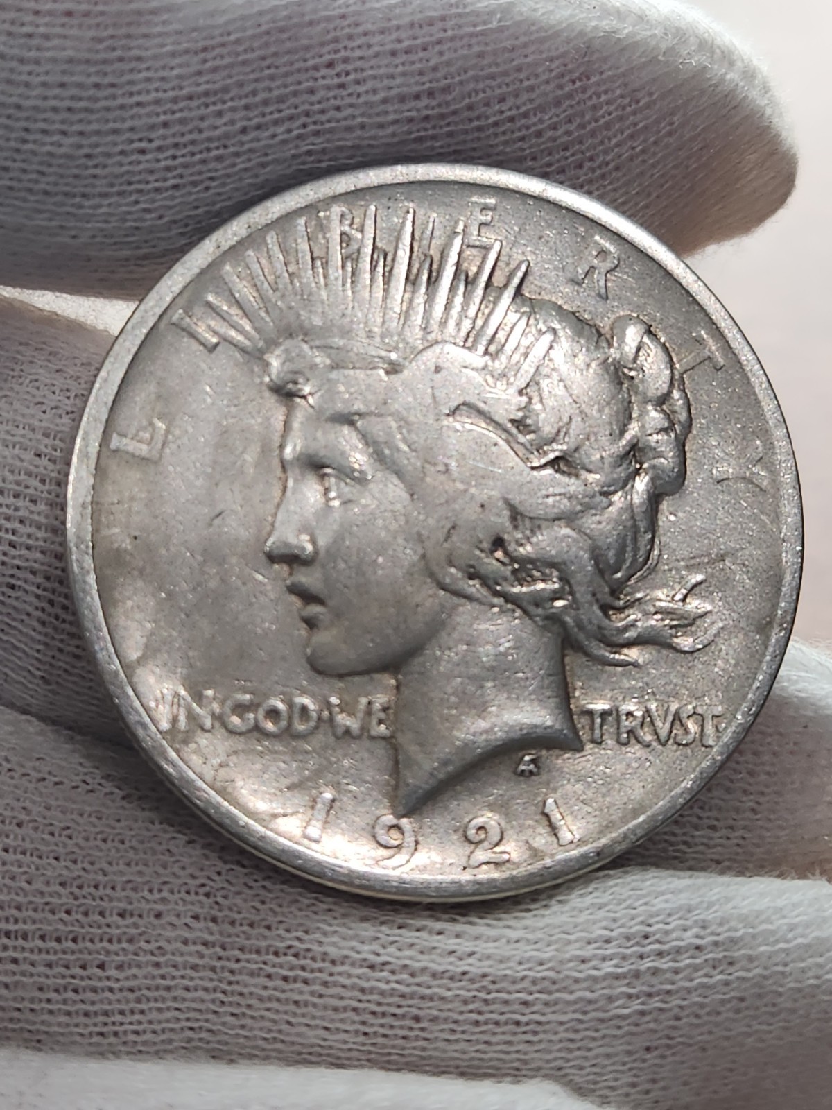 Budget Key Date 1921-P Peace Silver Dollar - Nice for an Album (VIDEO) [000109]