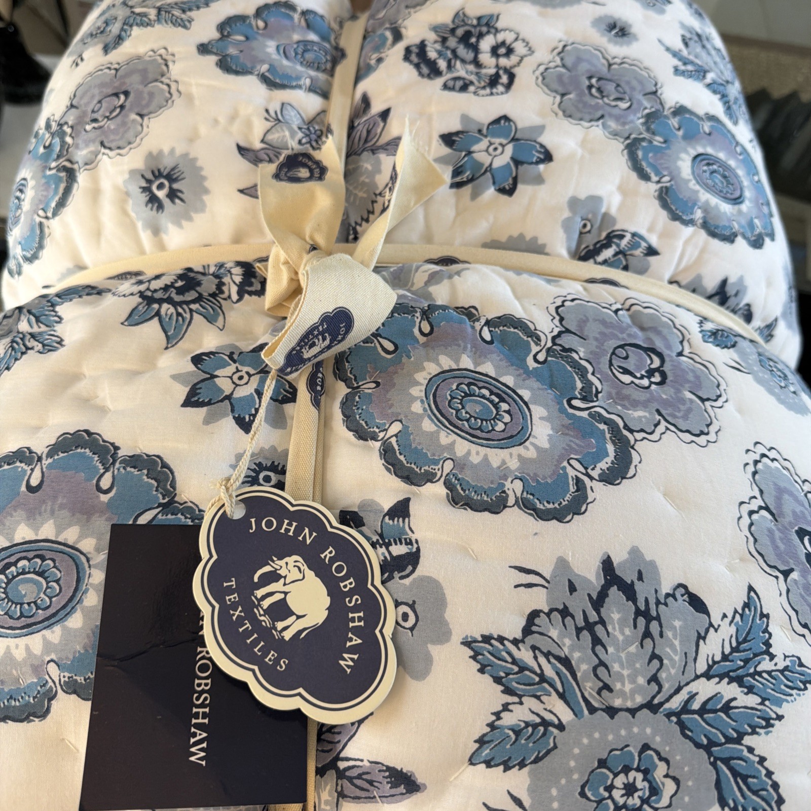 John Robshaw King Quilt + 2 King Shams Riaz New Blue Floral