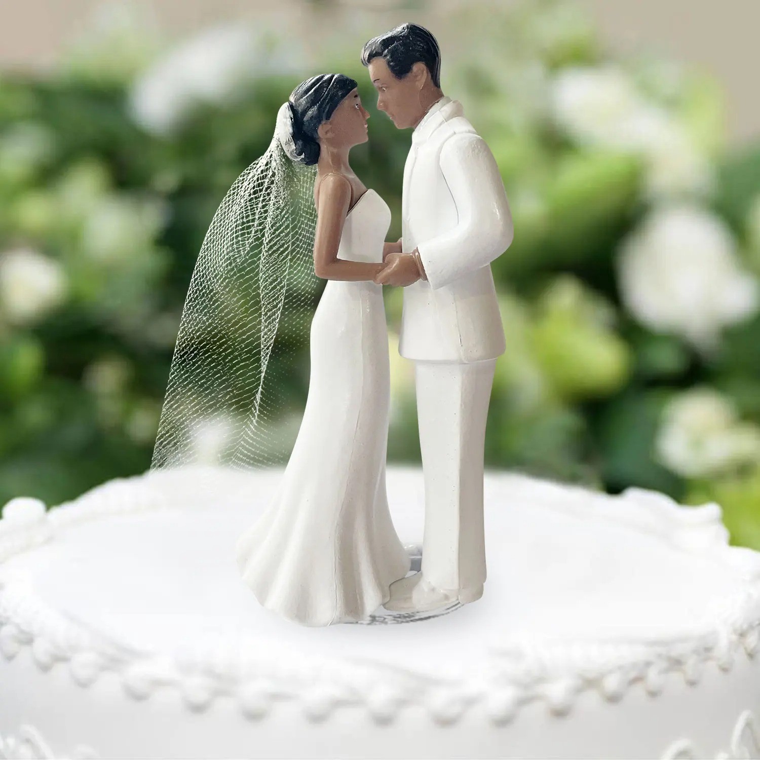 Bride and Groom Cake Topper Detailed Craftsmanship Wedding Cake Topper
