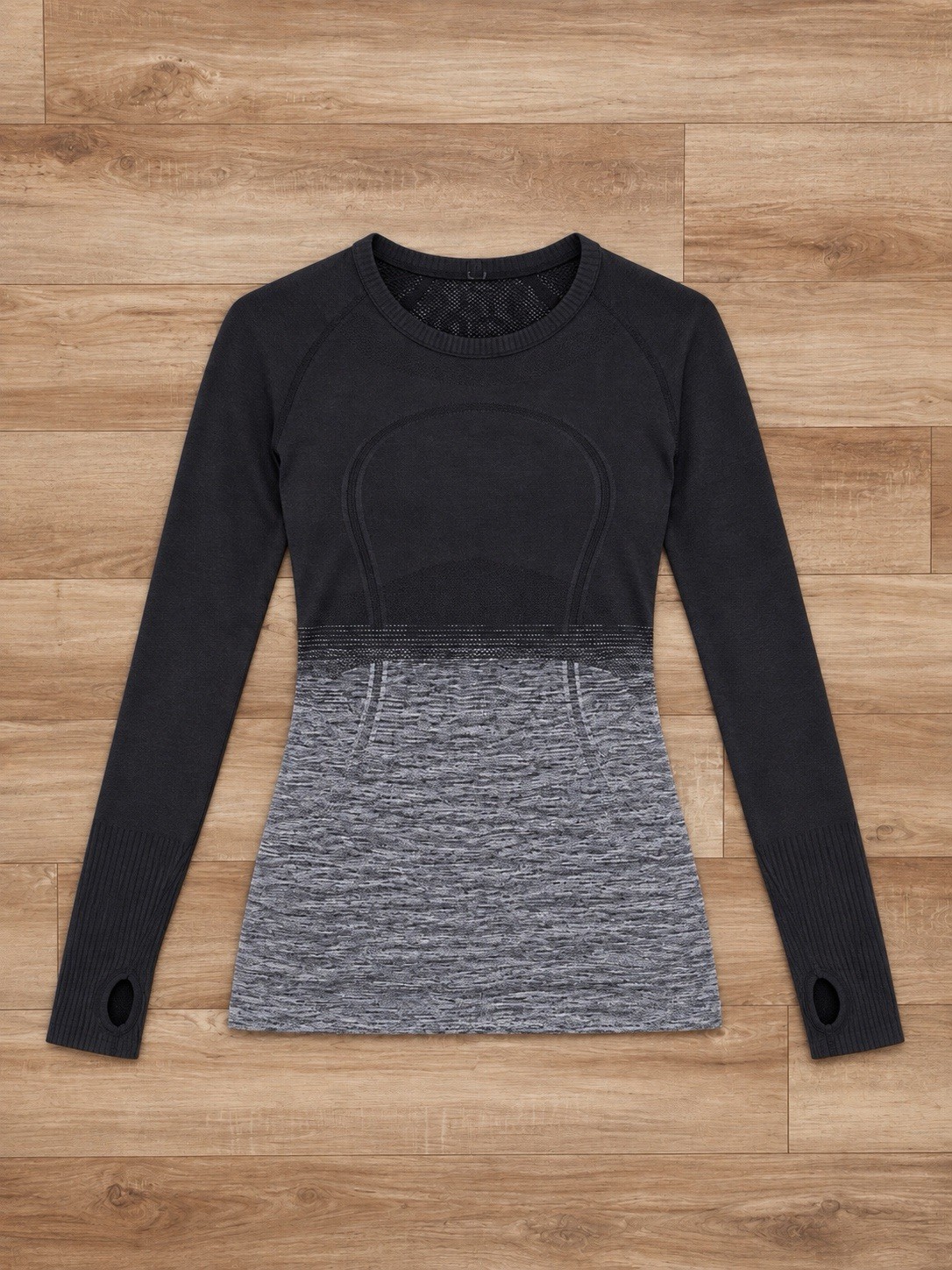 Lululemon / Swiftly Tech Long Sleeve Crew / Black White Ombre / Size 6 Lululemon / Swiftly Tech Long Sleeve Crew / Black White Ombre / Size 6