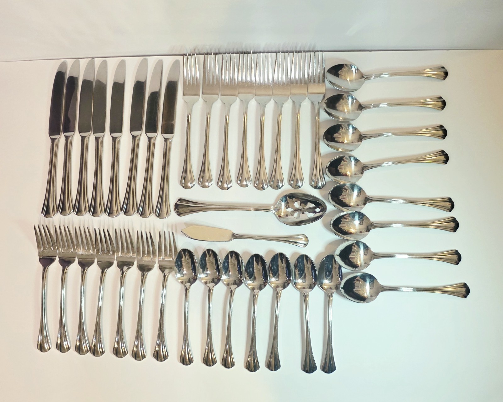 40 Piece Pfaltzgraff Margate 18/8 Stainless Steel Flatware Set Retired Pattern