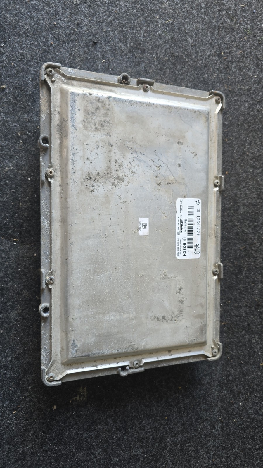 2010-2011 Chevrolet GMC 6.6L Engine Control Module ECM ECU 12641371 OEM Duramax 2010-2011 Chevrolet GMC 6.6L Engine Control Module ECM ECU 12641371 OEM Duramax