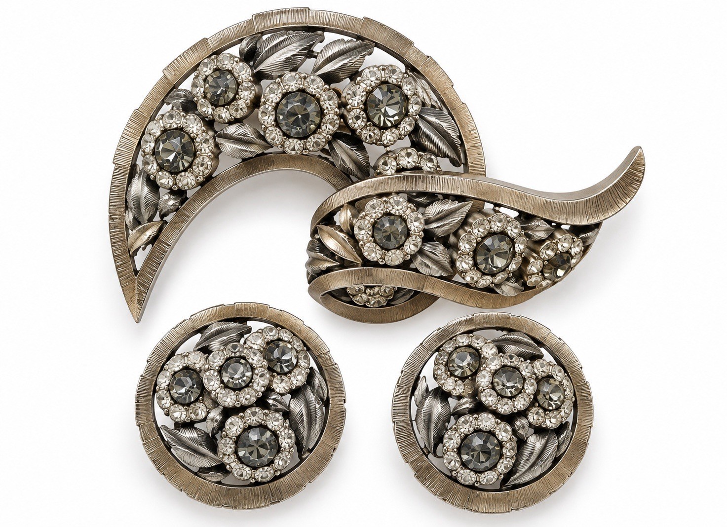 Vintage Crown TRIFARI © Rhinestone Floral Swirl Brooch Clip Earrings Demi Parure