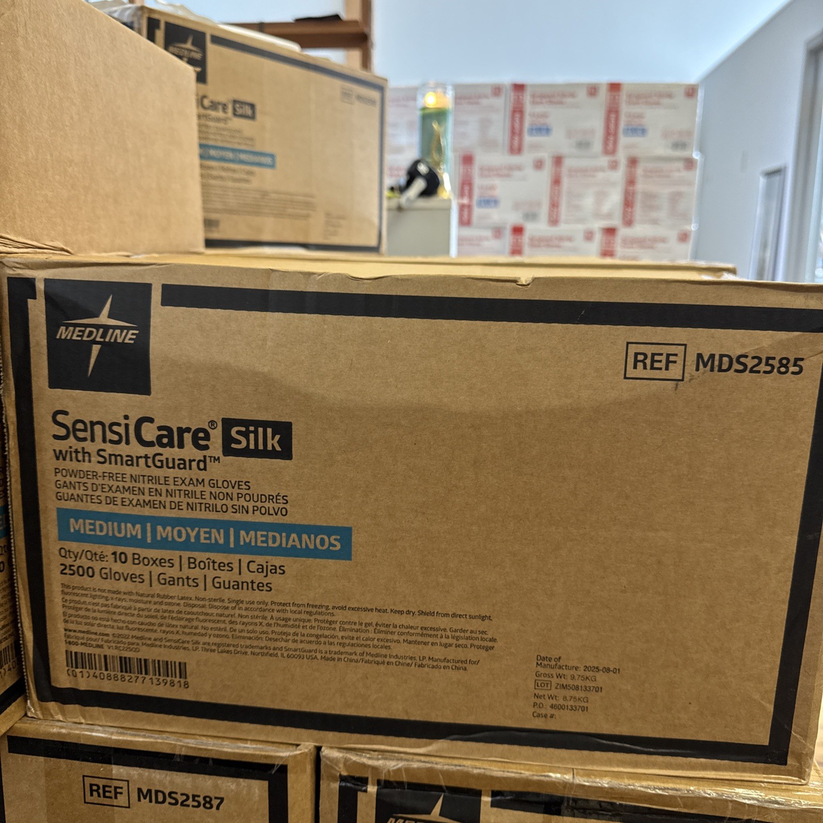 Medline SensiCare Silk Nitrile PF Exam Gloves, Size Medium, 2,500 Gloves In Case Medline SensiCare Silk Nitrile PF Exam Gloves, Size Medium, 2,500 Gloves In Case