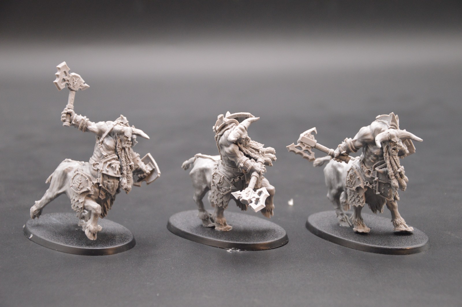 Warhammer AoS Helsmiths of Hashut Bull Centaurs / Annointed Sentinels OOP FW Warhammer AoS Helsmiths of Hashut Bull Centaurs / Annointed Sentinels OOP FW