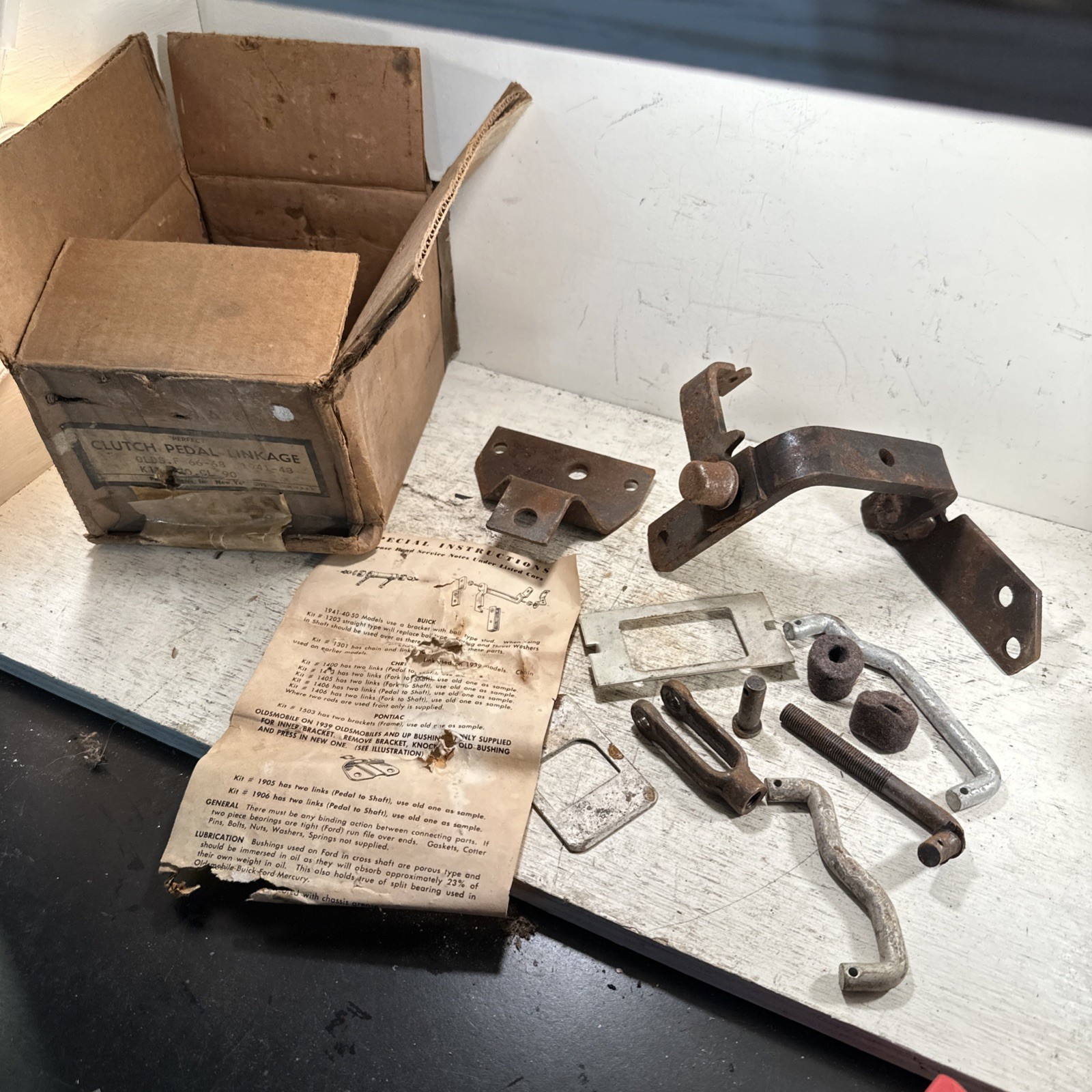 NOS Perfect Clutch Pedal Linkage Kit 1941-1948 Oldsmobile series 66 & 68 NOS Perfect Clutch Pedal Linkage Kit 1941-1948 Oldsmobile series 66 & 68